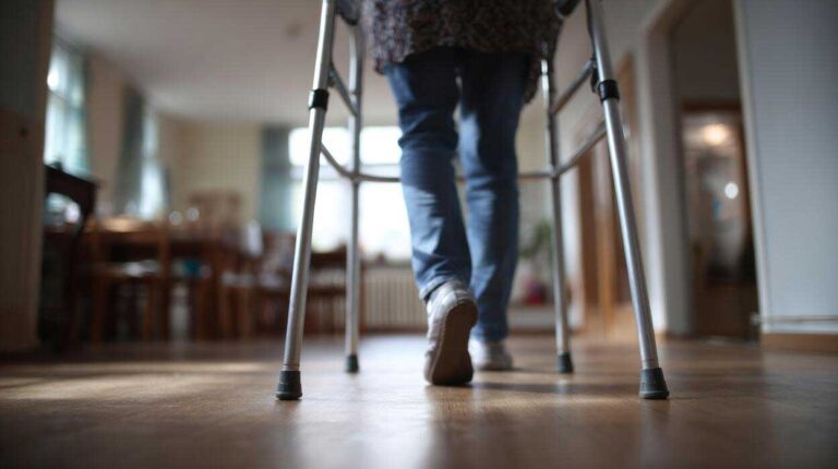 Signs Your Parent May Need a Walker