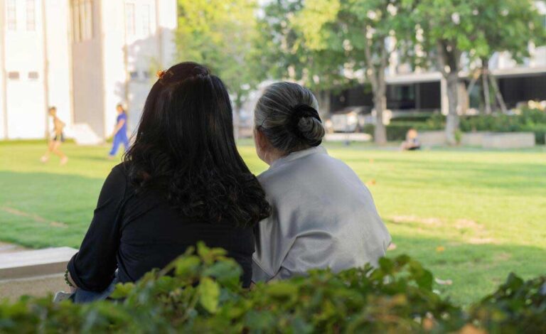 Signs-an-Elderly-Parent-Should-Not-Live-Alone-Anymore